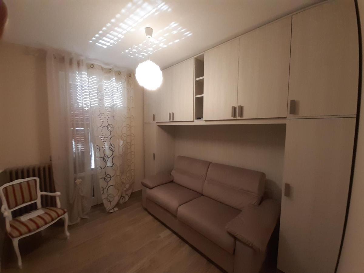 La Rosa Di Francesco Inn Valfabbrica Ngoại thất bức ảnh